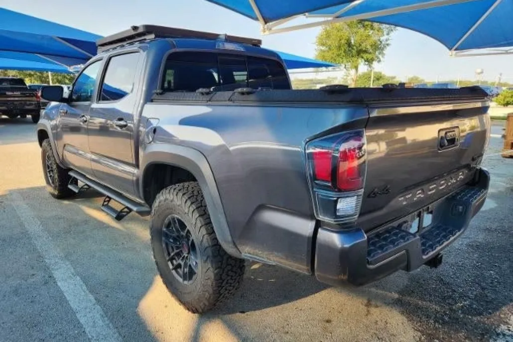 2020 Toyota Tacoma 4x4 SR5 photo 1