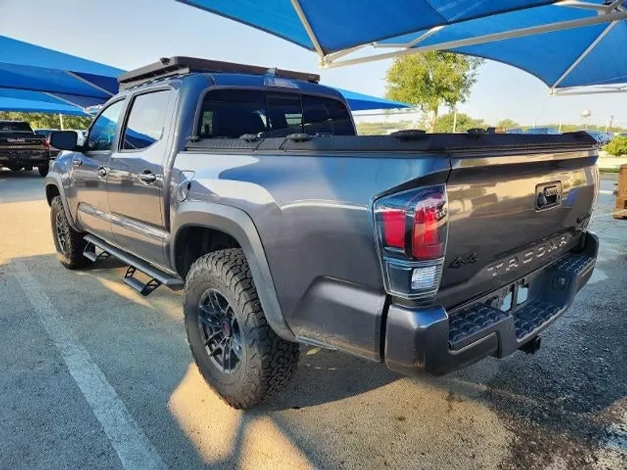 2020 Toyota Tacoma 4x4 SR5 photo 1