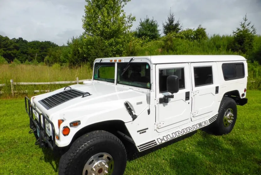 1998 Hummer H1 1 1/4 ton photo 1