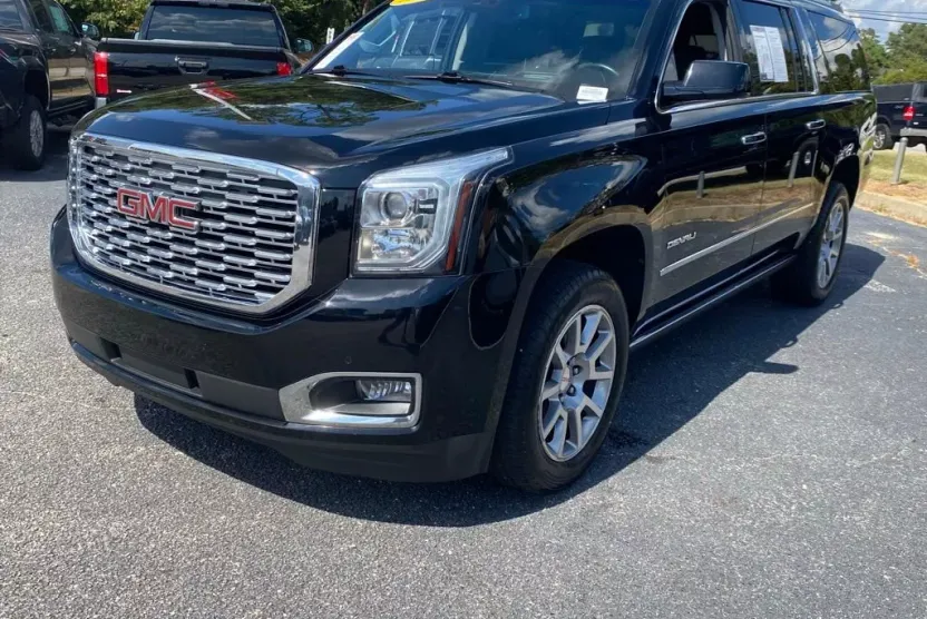 2018 Gmc Yukon XL Denali photo 1