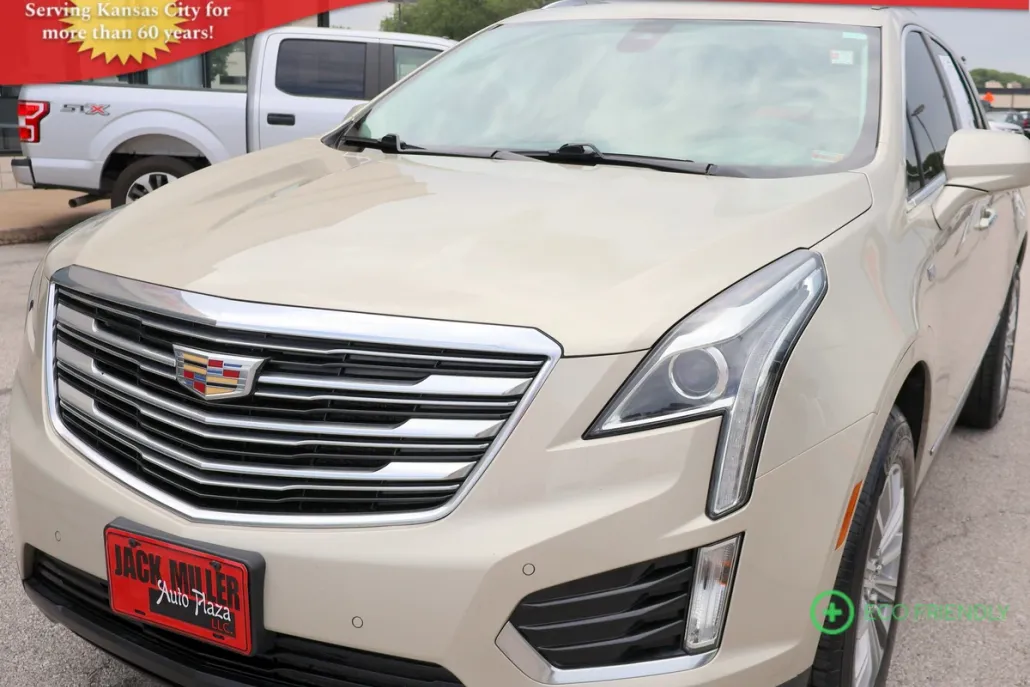2017 Cadillac XT5 Luxury photo 1