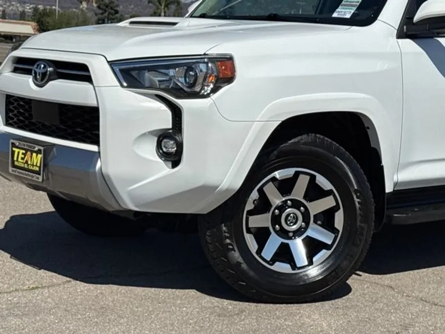 2024 Toyota 4Runner TRD Off-Road Premium photo 1