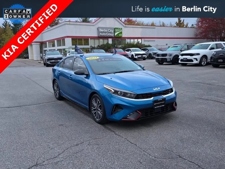2023 Kia Forte GT-Line photo 1
