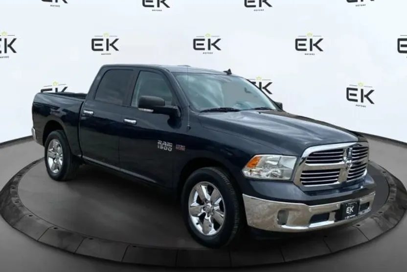 2019 Toyota Tacoma Double Cab SR photo 1