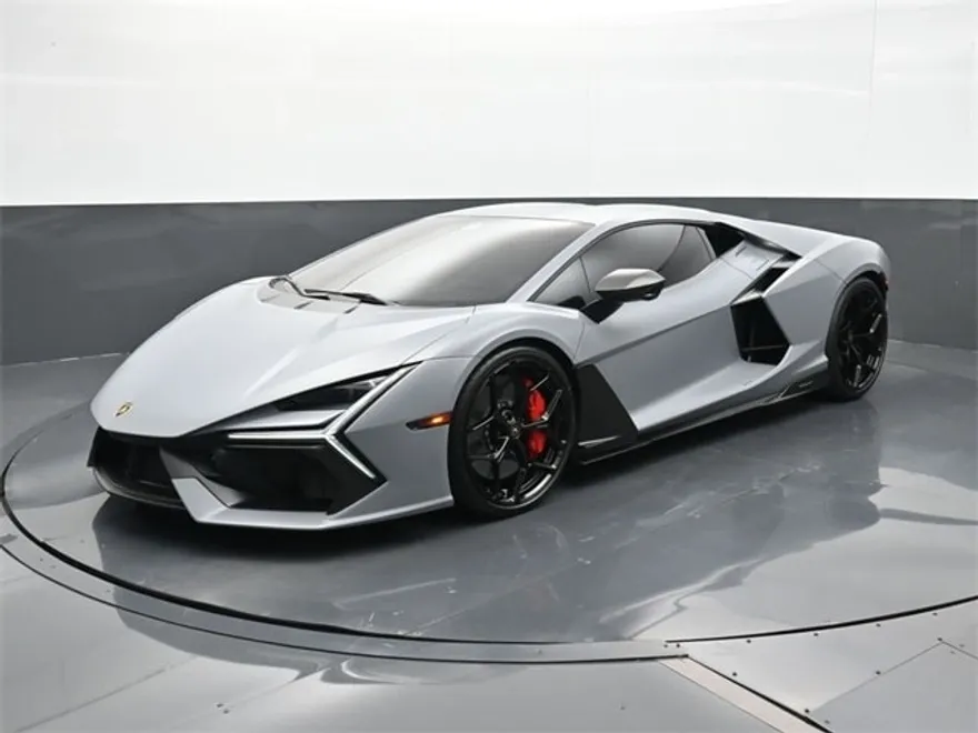 2024 Lamborghini Revuelto photo 1