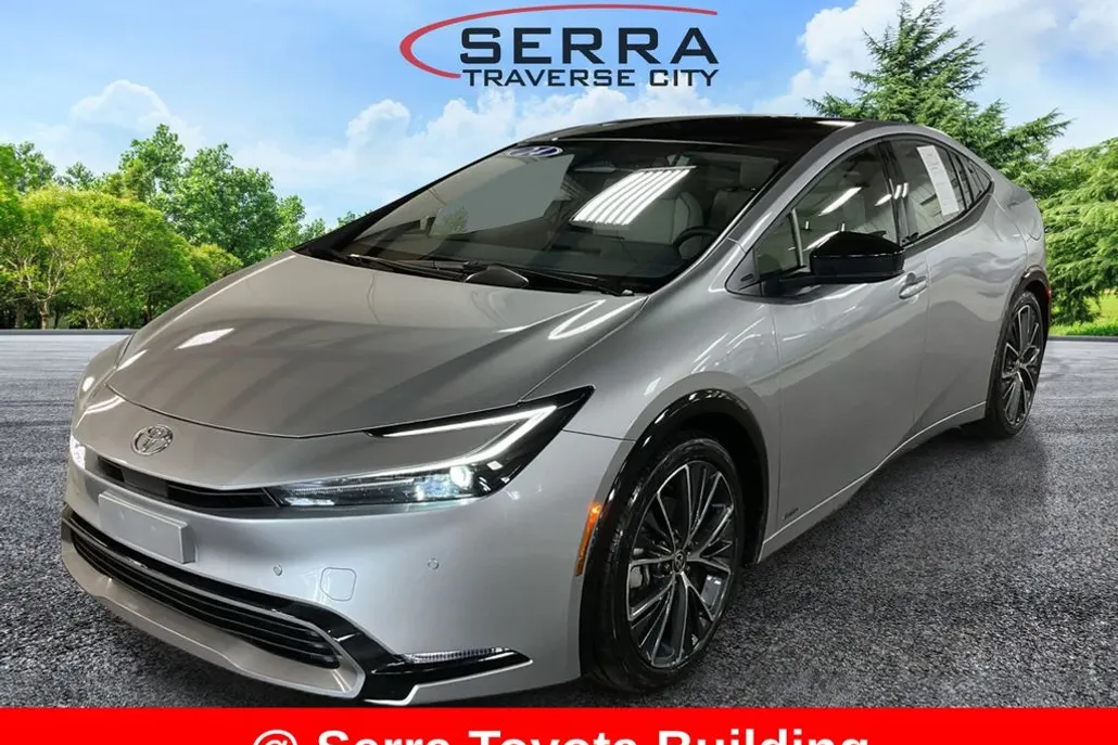2024 Toyota Prius XLE photo 1