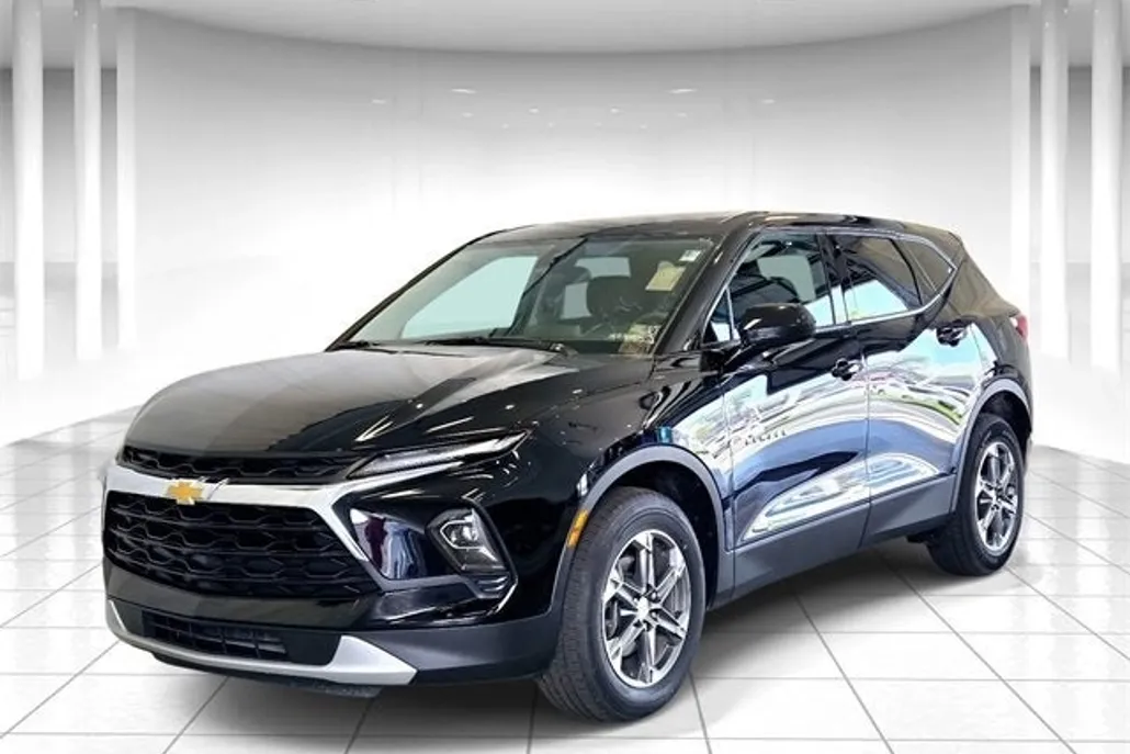 2023 Chevrolet Blazer 2LT photo 1