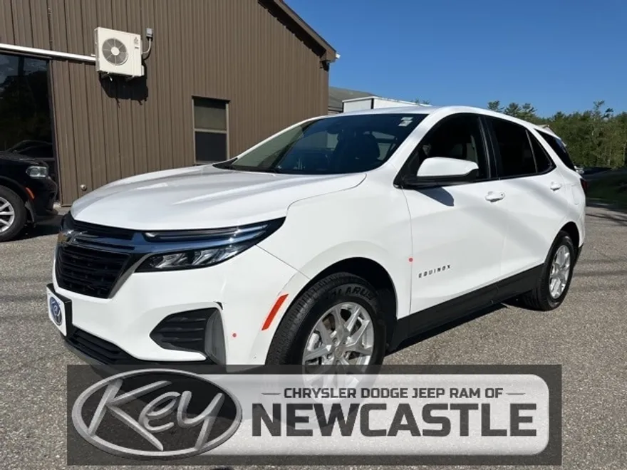 2023 Chevrolet Equinox LT photo 1