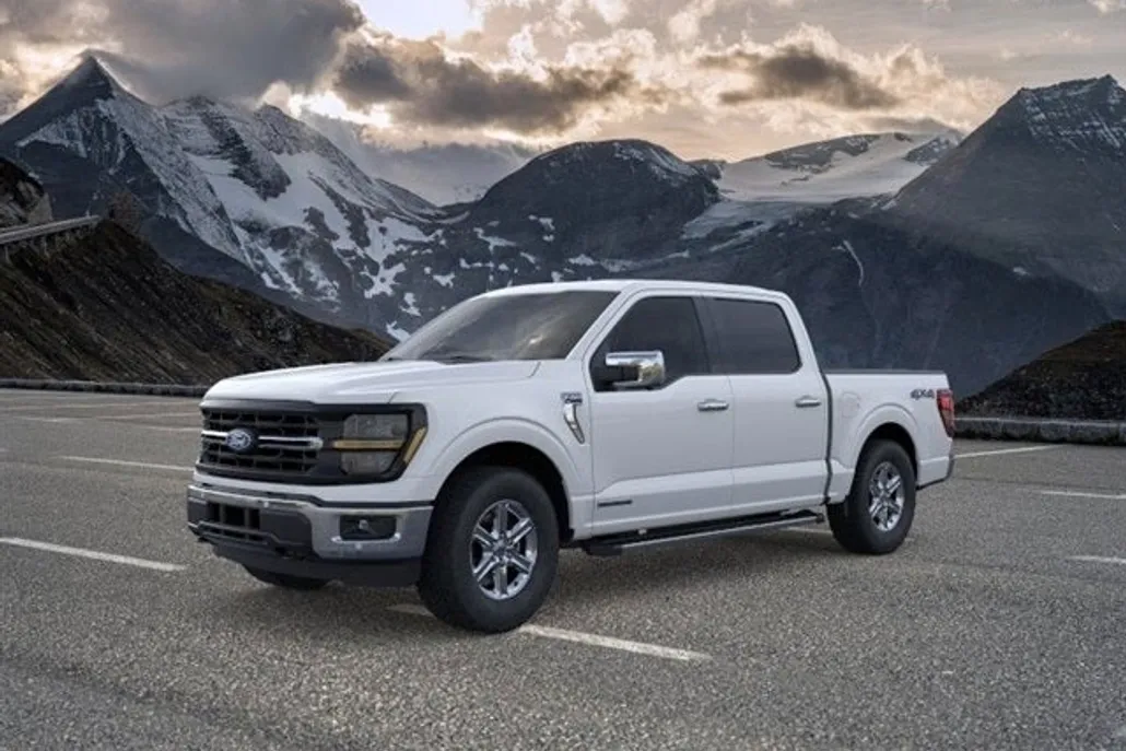 2025 Ford F-150 XLT photo 1