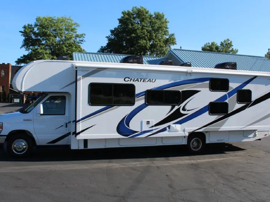 2022 Ford E-450 photo 1
