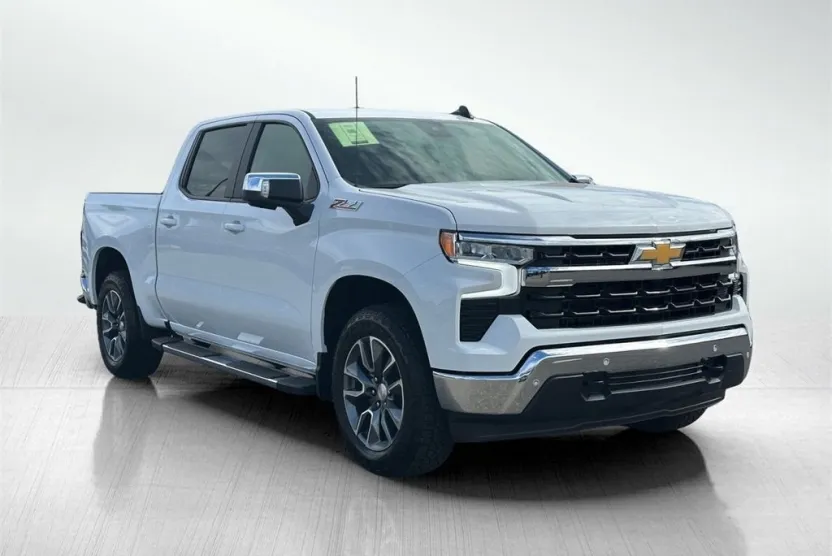 2026 Chevrolet Silverado 1500 LT photo 1
