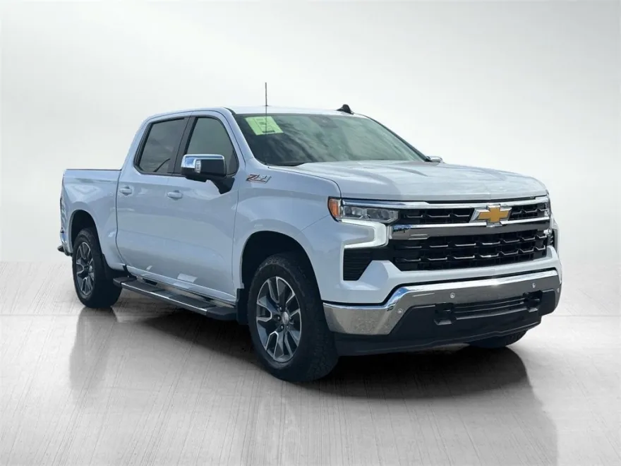 2026 Chevrolet Silverado 1500 LT photo 1