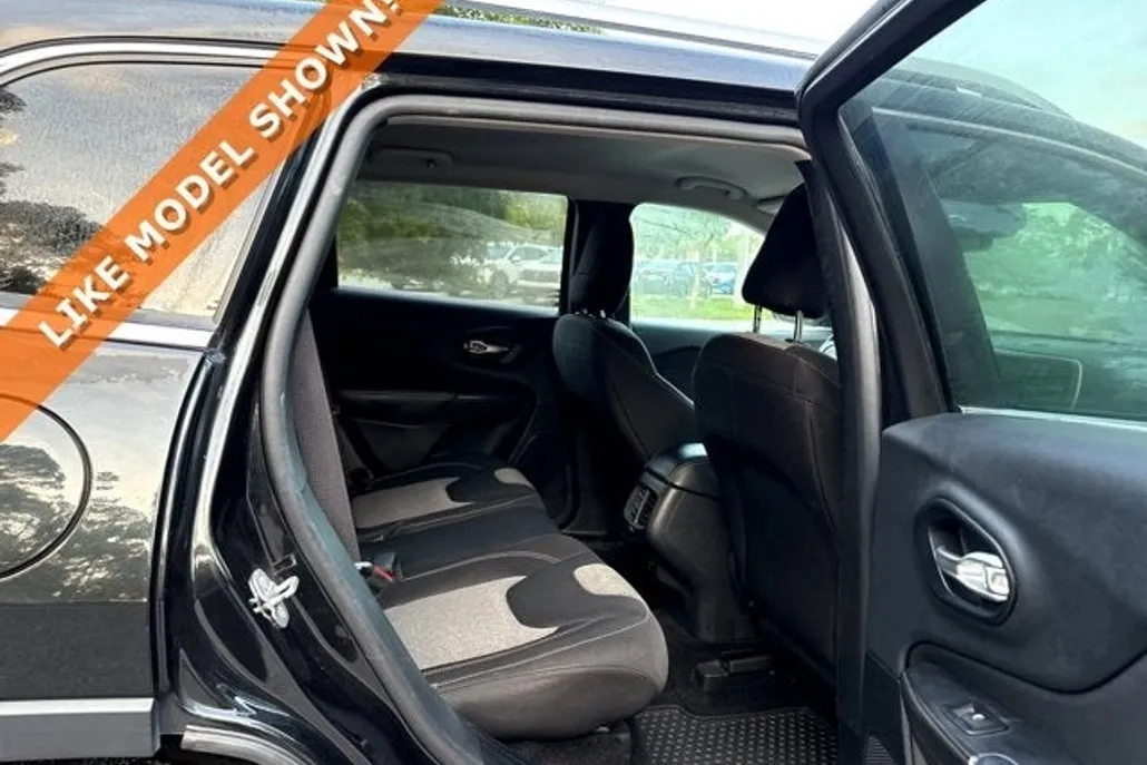 2014 Jeep Cherokee Latitude photo 1