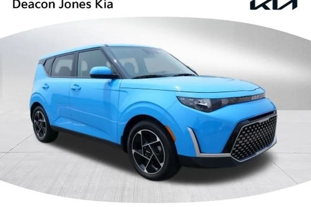 2024 Kia Soul EX photo 1