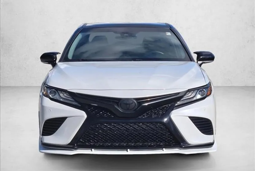 2018 Toyota Camry XSE photo 1