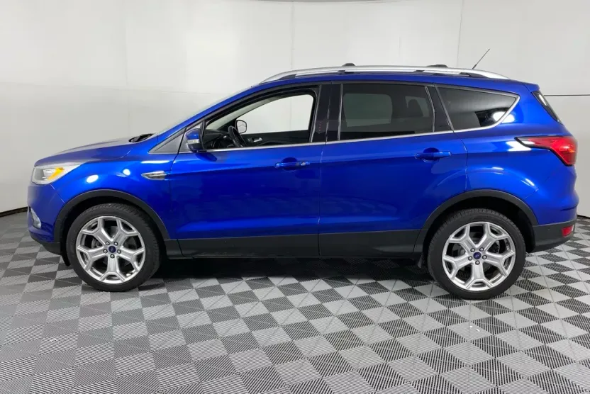 2019 Ford Escape Titanium photo 1