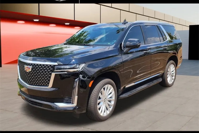 2024 Cadillac Escalade Luxury photo 1