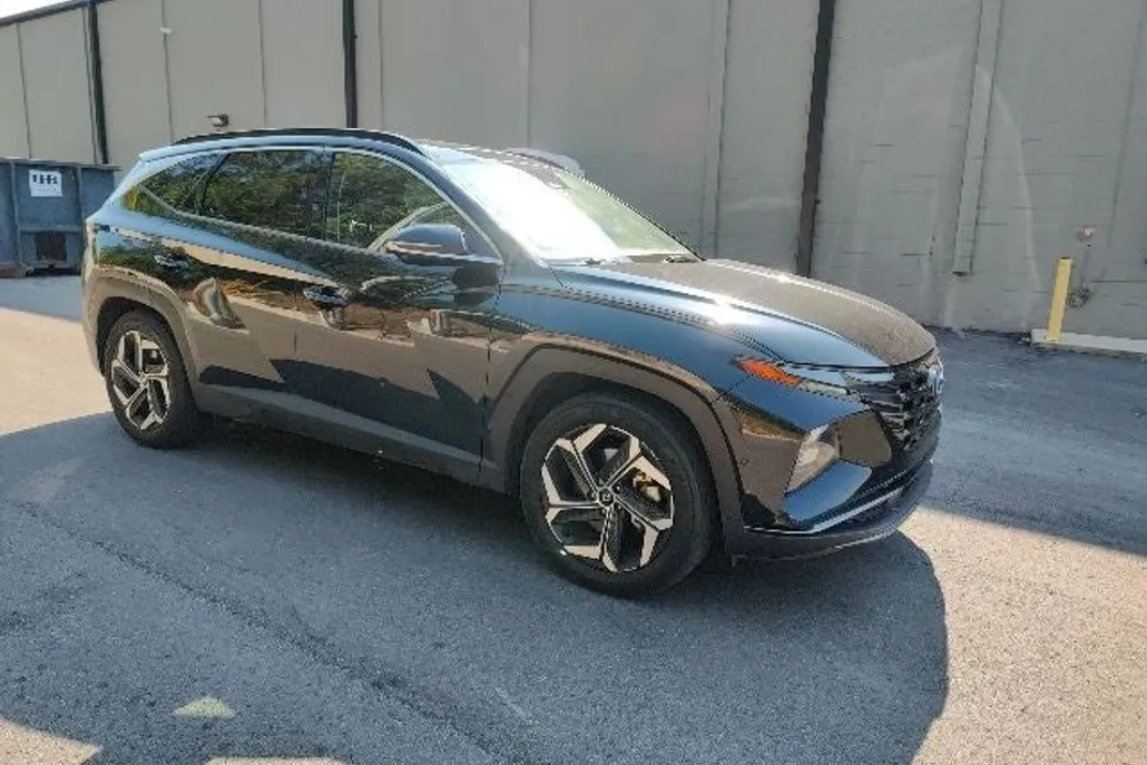 2022 Toyota RAV4 Limited photo 1