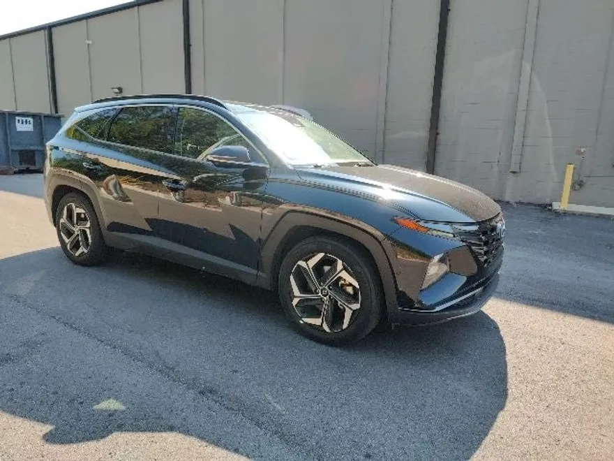 2022 Toyota RAV4 Limited photo 1
