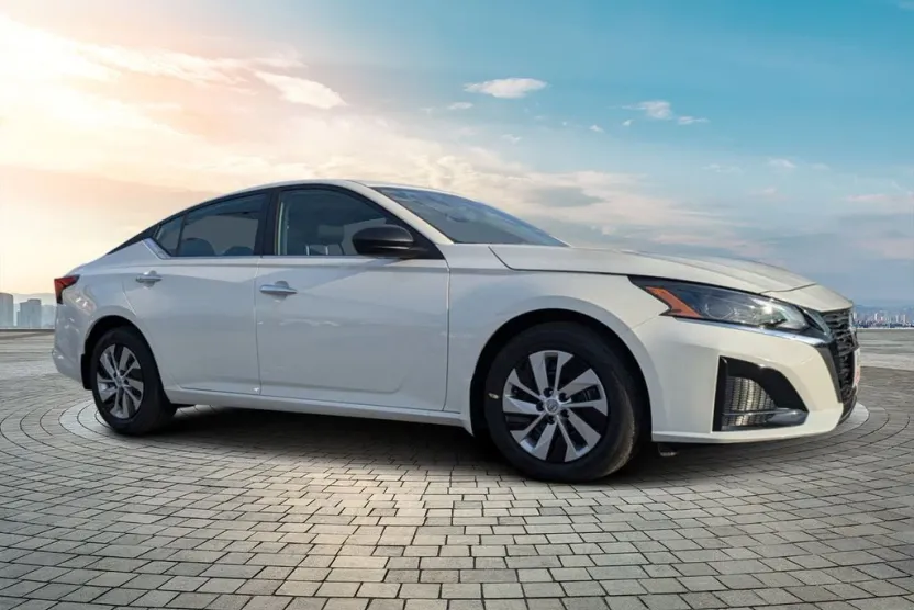 2025 Nissan Altima S photo 1