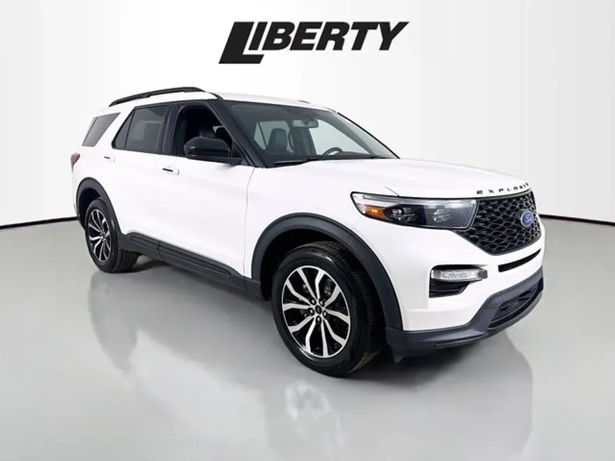 2022 Ford Explorer ST photo 1