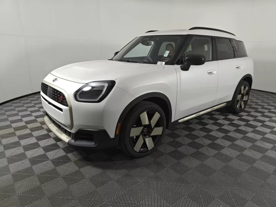 2025 Mini Countryman S ALL4 photo 1