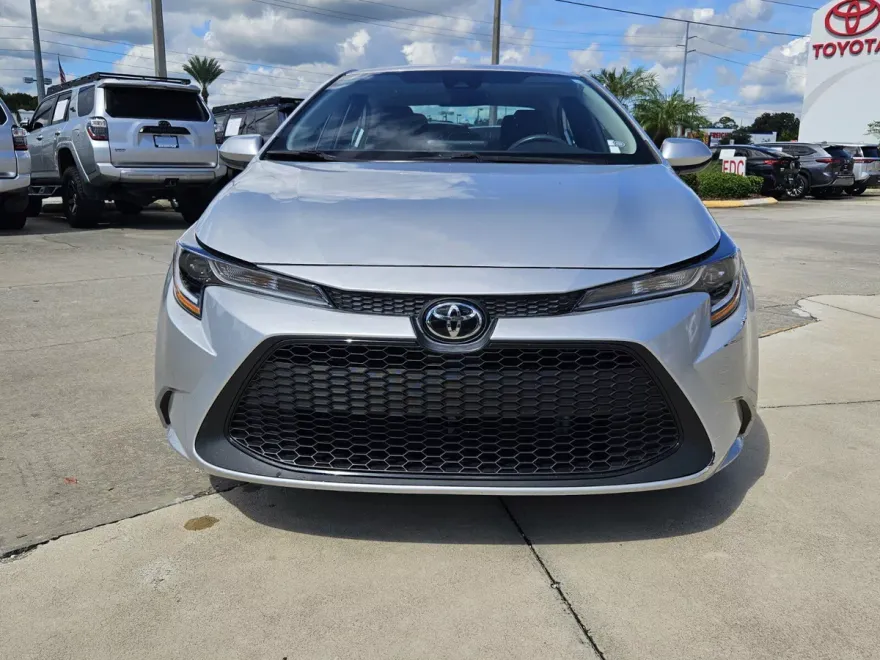 2020 Toyota Corolla L photo 2