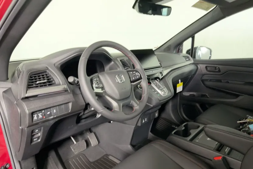 2025 Honda Odyssey photo 1