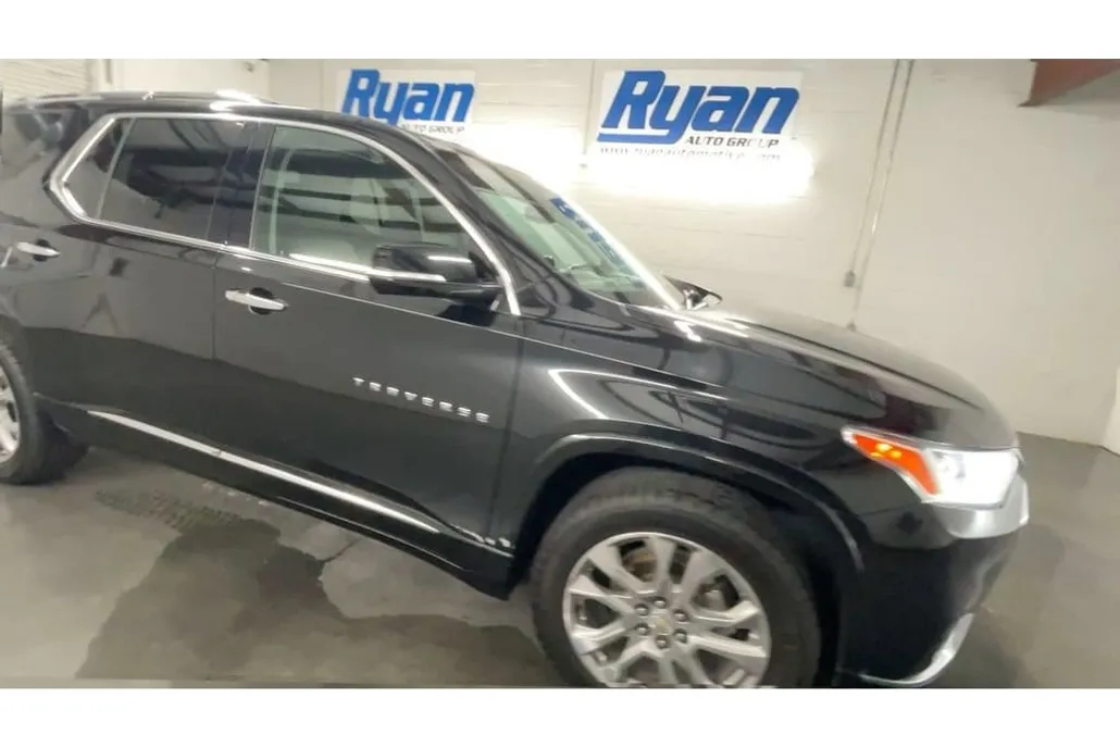 2019 Chevrolet Traverse Premier photo 1