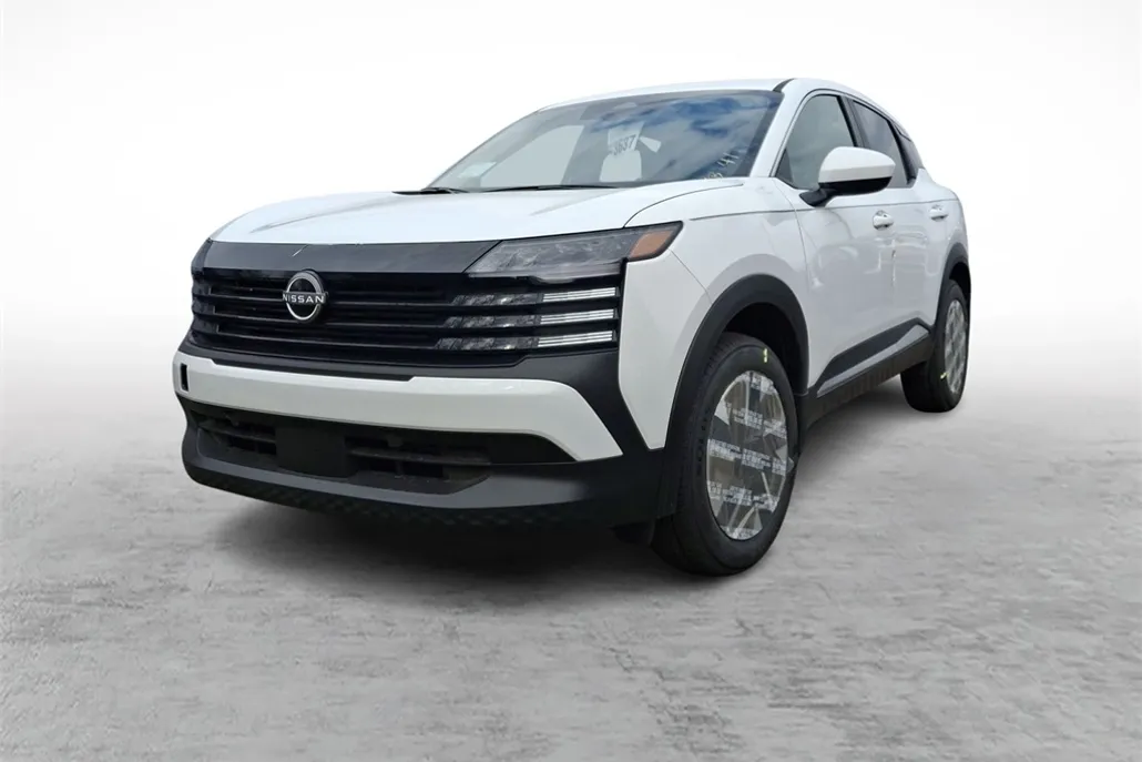 2025 Nissan Kicks SV photo 1