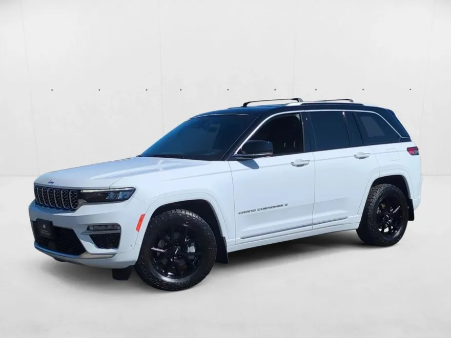 2024 Jeep Grand Cherokee Summit photo 1