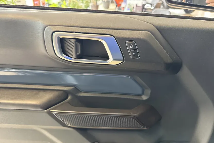 2024 Ford Bronco photo 1