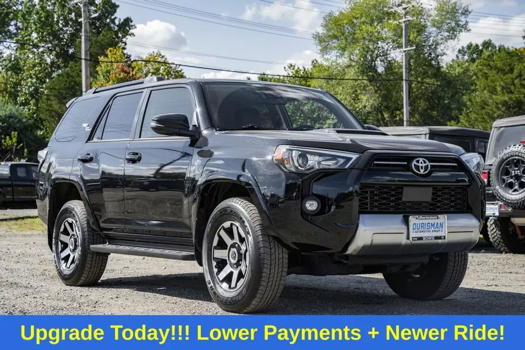 2024 Toyota 4Runner TRD Off-Road Premium photo 1
