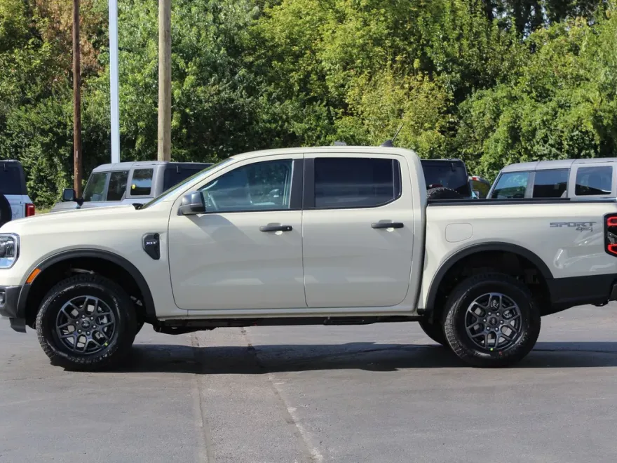 2025 Ford Ranger XLT photo 1