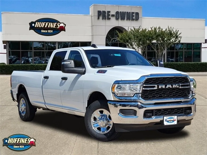 2024 Ram 2500 Tradesman photo 1