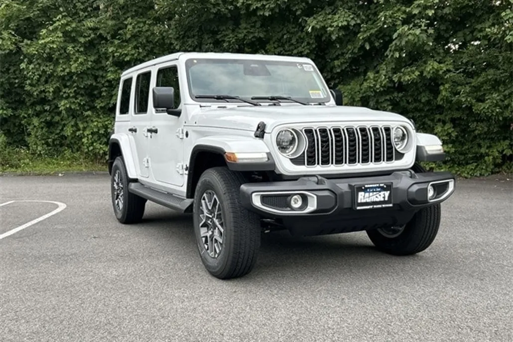 2025 Jeep Wrangler Sahara photo 1