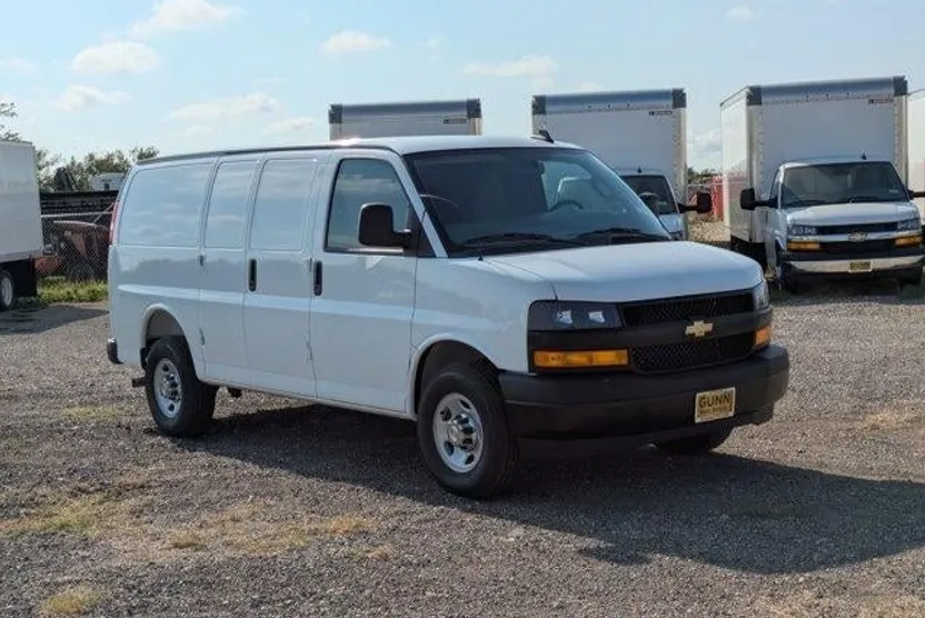 2025 Chevrolet Express Cargo 2500 photo 1