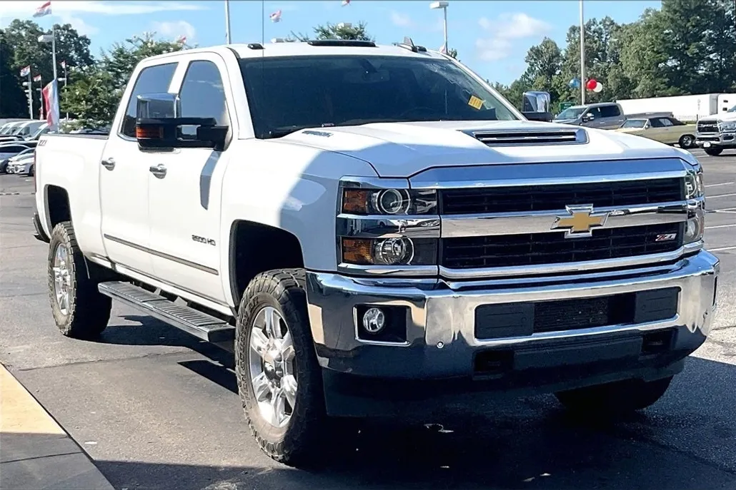 2017 Chevrolet Silverado 2500HD LTZ photo 1