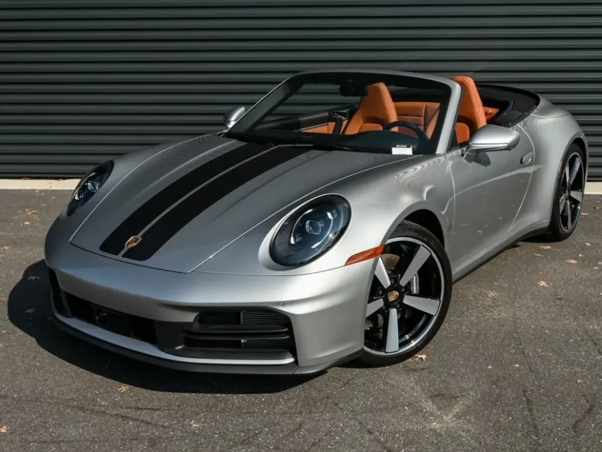 2025 Porsche 911 Cabriolet photo 1