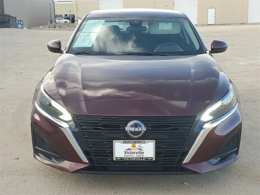 2023 Nissan Altima 2.5 SV photo 1