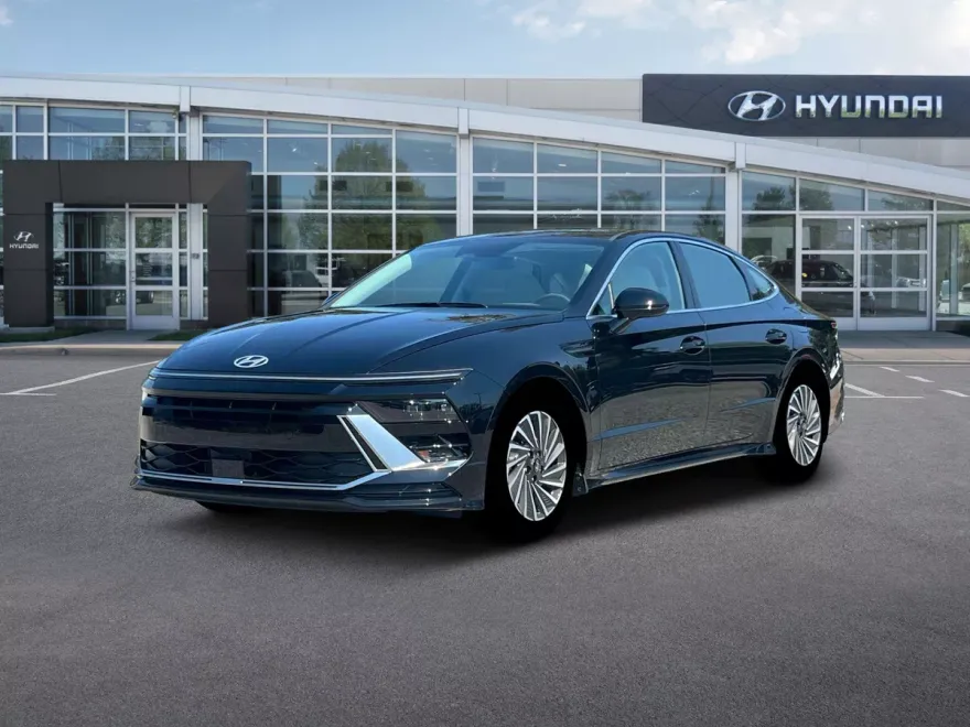 2025 Hyundai Sonata Hybrid SEL photo 1