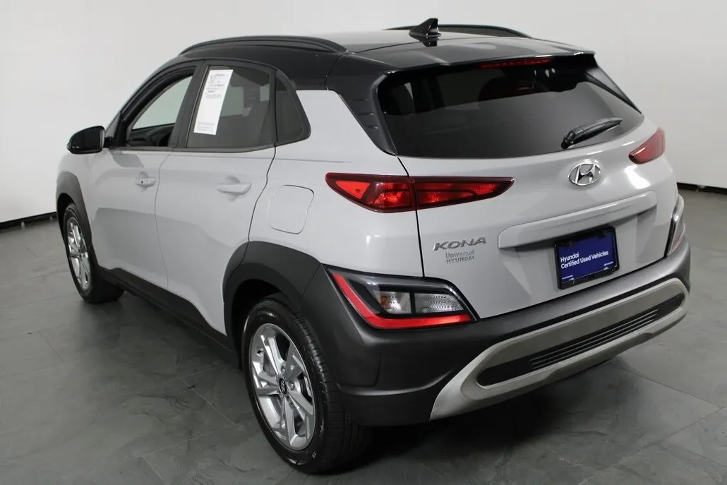 2023 Hyundai Kona SEL photo 1