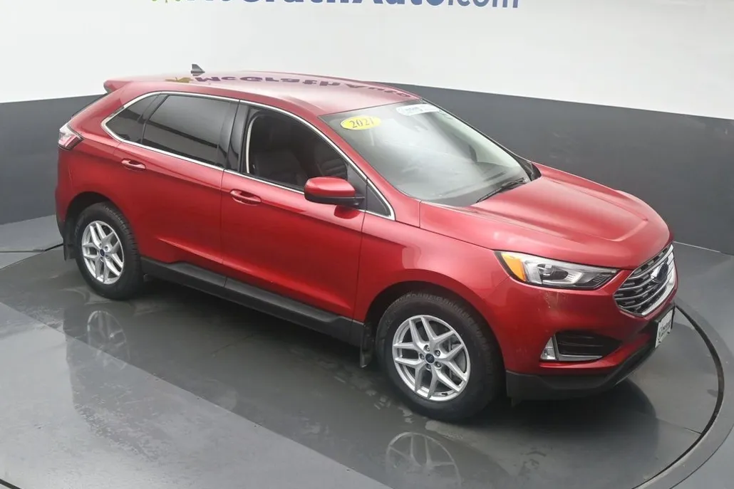 2021 Ford Edge SEL photo 1