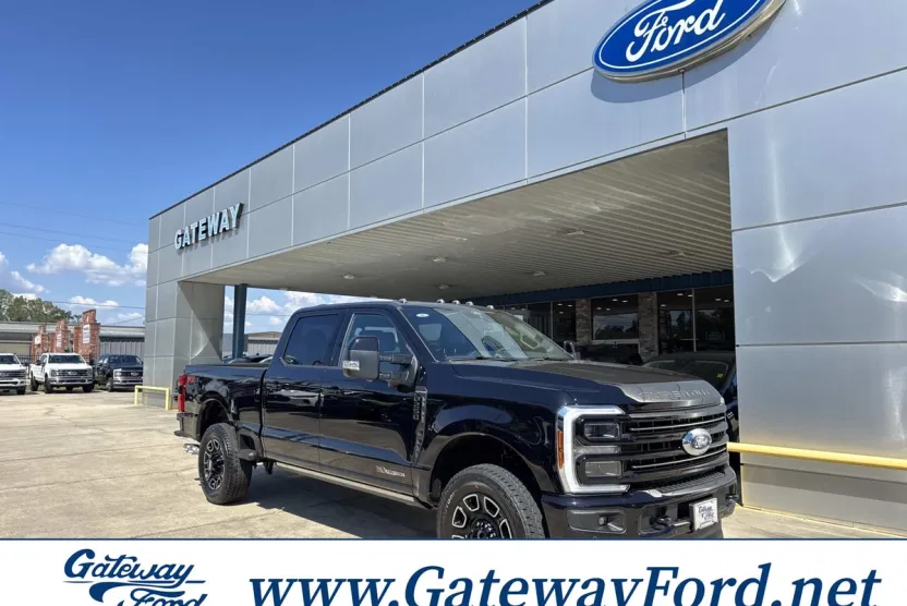 2026 Ford F-250 Platinum photo 1