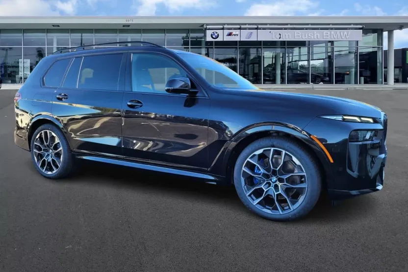 2025 Bmw X7 M60i photo 1