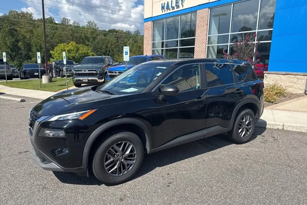 2023 Nissan Rogue S photo 1