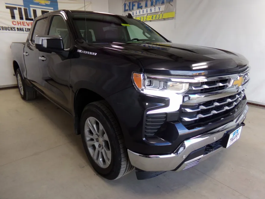 2023 Chevrolet Silverado 1500 LTZ photo 1