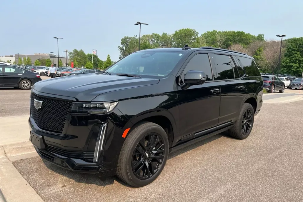 2022 Cadillac Escalade Sport Platinum photo 1