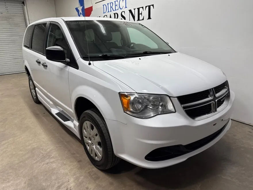 2019 Dodge Grand Caravan SE Plus photo 1