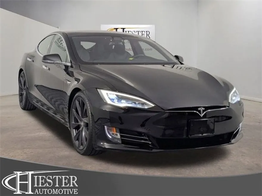 2021 Tesla Model S Performance photo 1